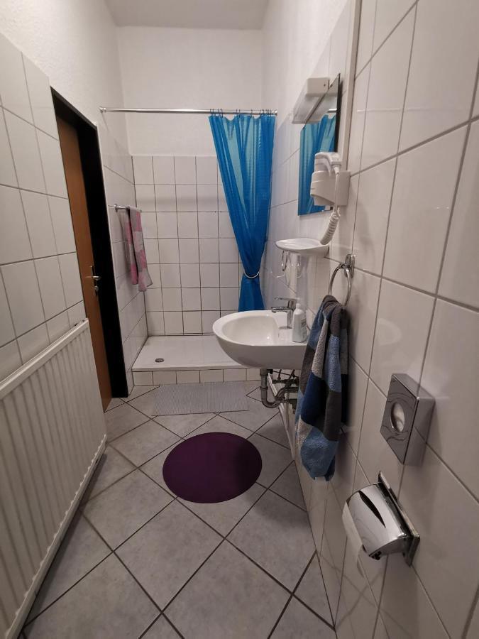 Hotel-Pension Zum Hirsch 하터쉐임 외부 사진
